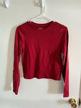 Old Navy Long-Sleeve Crewneck Tee in Deep Red